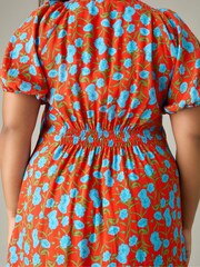 Live Unlimited Red Curve Floral Shirred Shoulder Midi Dress - Image 4 of 8