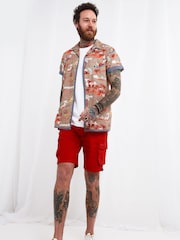 Joe Browns Red Hit The Action Shorts - Image 4 of 5