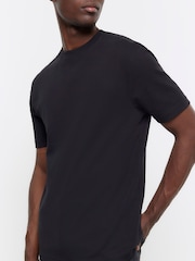 Negro - River Island Slim Fit 100% Cotton T-Shirt - Imagen 3 de 4