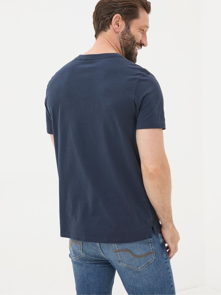 Mornarsko modra - FatFace 100% Cotton Crew T-Shirt - Slika 2 iz 5 Mornarsko modra - FatFace 100% Cotton Crew T-Shirt - Slika 2 iz 5