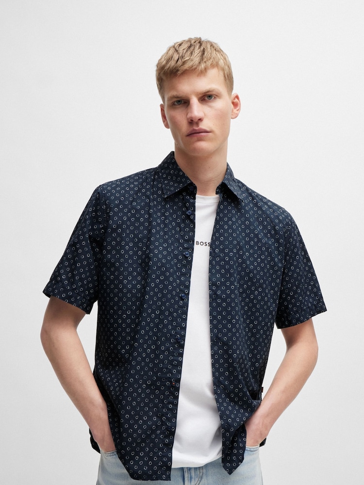 Синий - BOSS Regular Fit Short Sleeve 100% Cotton Printed Poplin Shirt - Изображение 1 из 6