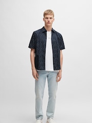 Синий - BOSS Regular Fit Short Sleeve 100% Cotton Printed Poplin Shirt - Изображение 3 из 6
