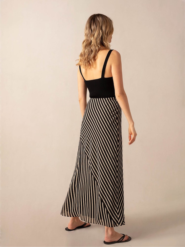 Ro&Zo Black Stripe Seam Detail Maxi Skirt - Image 2 of 4