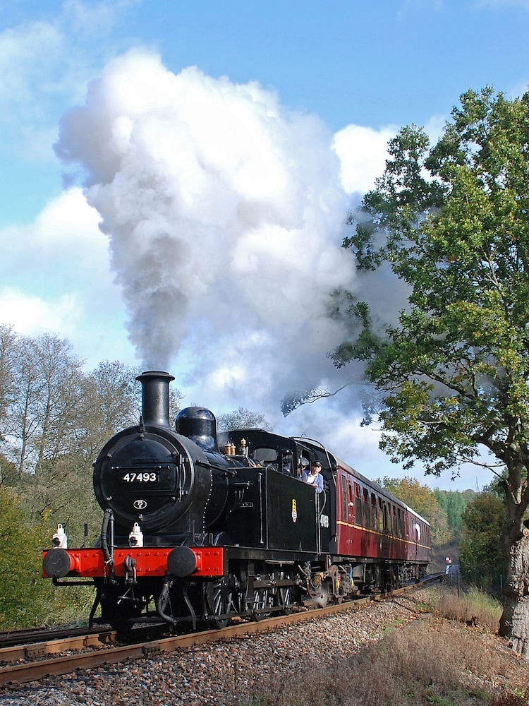 Virgin Experience Days Spa Valley Railway Trip And Afternoon Tea For Two - Image 1 of 3