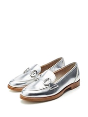 فضي - Moda in Pelle Elsbeth Covered Snaffle Smart Loafers - صورة 2 من 4