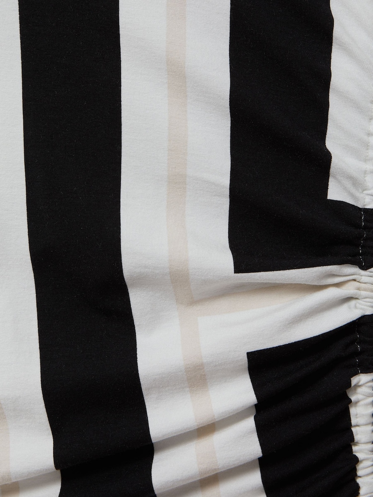 Reiss Black/White Serina Colourblock Ruched Bodycon Midi Dress - Image 5 of 5