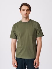Khakigrün - Aubin Newburgh T-Shirt im Relaxed Fit - Bild 1 von 7