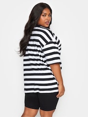 Yours Curve Black Mid Wash Bermuda Shorts - Image 3 of 4