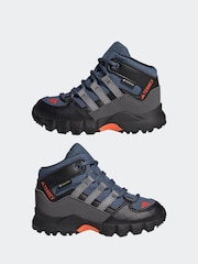 adidas Terrex Charcoal Grey Mid GORE-TEX Hiking Shoes - Image 3 of 9