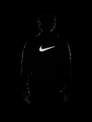 Красный - непромокаемая куртка для бега Nike Sphere Miler Therma-FIT - Image 5 of 5