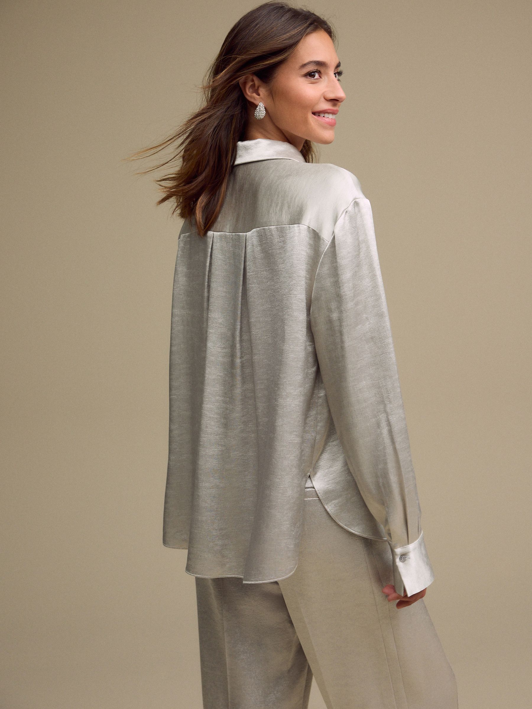 有名なブランド Shirt Satin Metallic Textured Silver Buy from Luxembourg Next シャツ+ブラウス(長袖+七分)