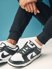 Nike Black/White Dunk Low Trainers - Image 2 of 10