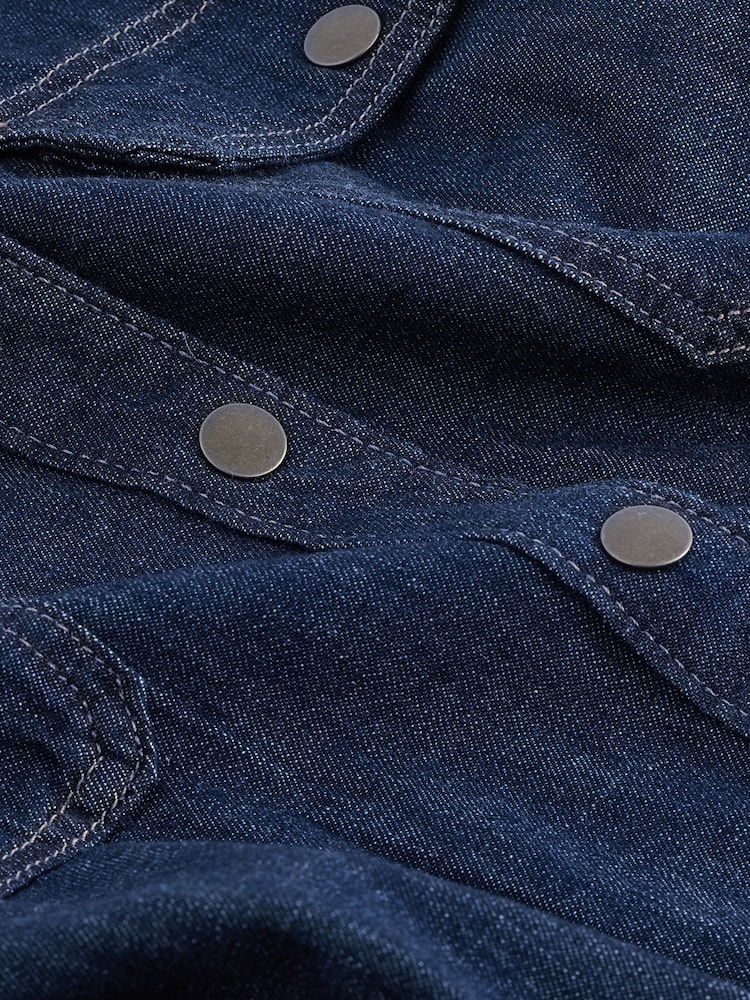 Rinse-Waschung, Blau - Übergroßes Denim-Hemd aus 100% Baumwolle mit Print - Bild 6 von 6