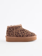 صورة حيوان - Flatform Mini Warm Lined Water Repellent Suede Pull-On Boots - صورة 5 من 8