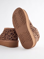 صورة حيوان - Flatform Mini Warm Lined Water Repellent Suede Pull-On Boots - صورة 6 من 8