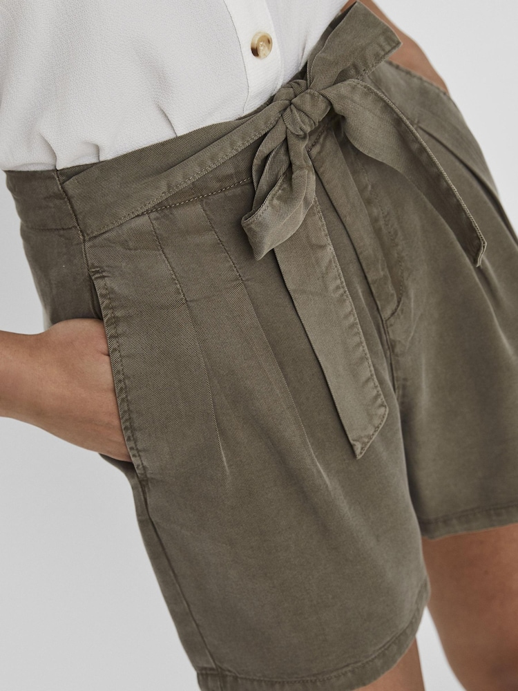 VERO MODA Grey Tie Waist Tencel Shorts - Image 2 of 5