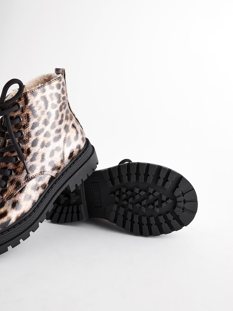 Impression animale brune - Warm Lined À lacets Ankle Bottes - Image 5 of 8