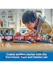 Lego City Downtown Tram and Station Toy Set 60423 - Imagen 3 de 8
