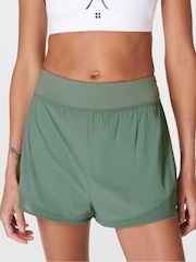 Sweaty Betty Cool Forest Green Tempo Run Shorts - Image 3 of 9