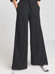 Simply Be Black Textured Wide Leg Trousers - Image 3 of 4
