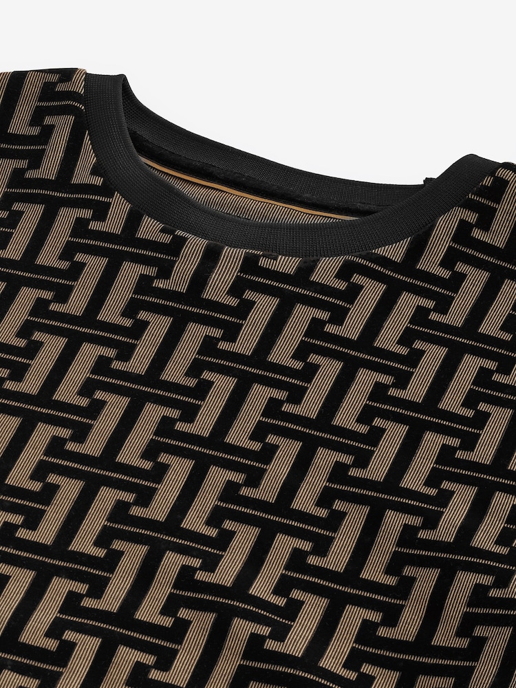 Black/Gold Geo Pattern Texture Relaxed T-Shirt - Image 7 of 7