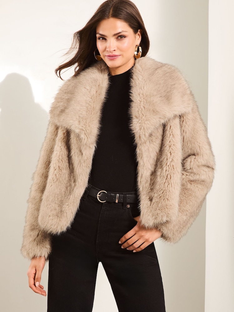 Lipsy Cream Faux Fur Shawl Collar Coat - Image 4 of 4