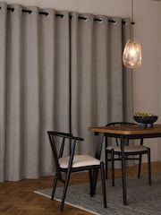 Cortinas revestidas com ilhós com acabamento em veludo Aubrey Tweed - Imagem 2 de 6