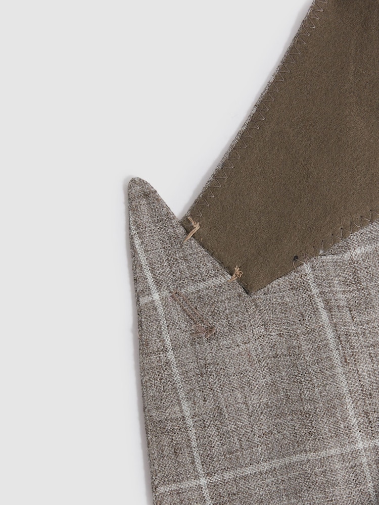 Reiss Light Taupe Burgess Linen Double Breasted Check Blazer - Image 7 of 7