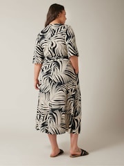EVANS Curve Black Palm Print Wrap Midi Dress - Image 3 of 5