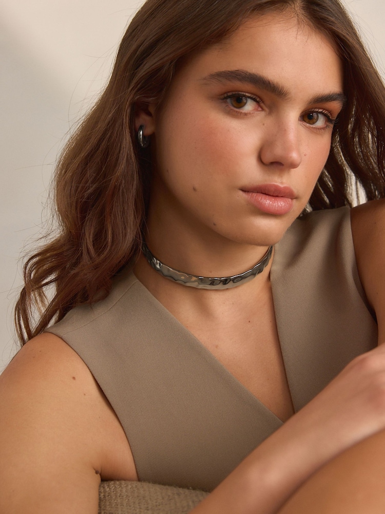 لون فضي - Spring Choker Necklace Made With Recycled Zinc - صورة 1 من 5