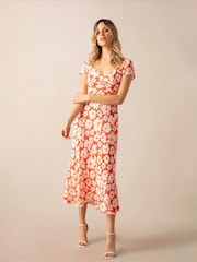 Ro&Zo Red Petite Daisy Print Sweetheart Neckline Midi Dress - Image 1 of 5