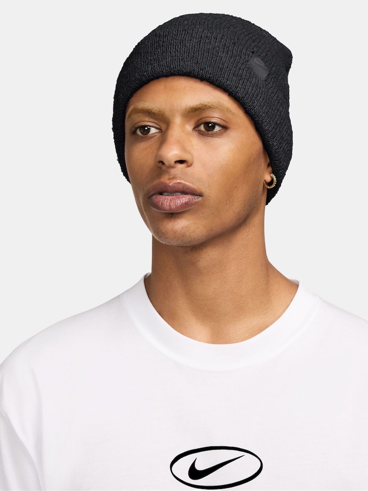 Черный - Nike Пиковая уютная шапочка - Изображение 1 из 4 Черный - Nike Пиковая уютная шапочка - Изображение 1 из 4