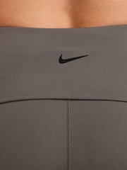Leggings acampanados con cintura vuelta de tiro alto One de Nike - Imagen 3 de 3
