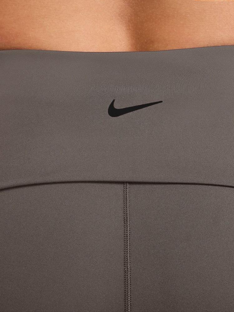 Leggings acampanados con cintura vuelta de tiro alto One de Nike - Imagen 3 de 3