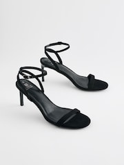أسود - صنادل بسيطة من Forever Comfort® - صورة 1 من 5