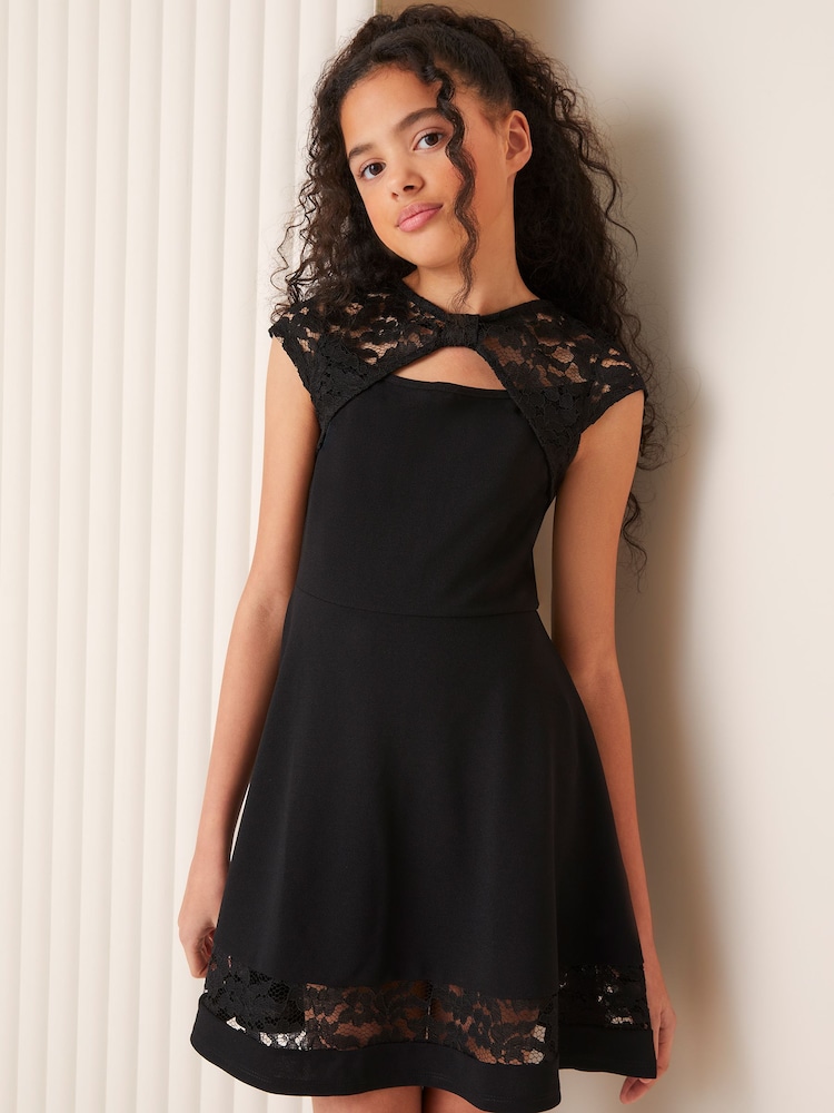 Vestido con canesú de encaje de Lipsy (5-16 años) - Imagen 1 de 4 Vestido con canesú de encaje de Lipsy (5-16 años) - Imagen 1 de 4