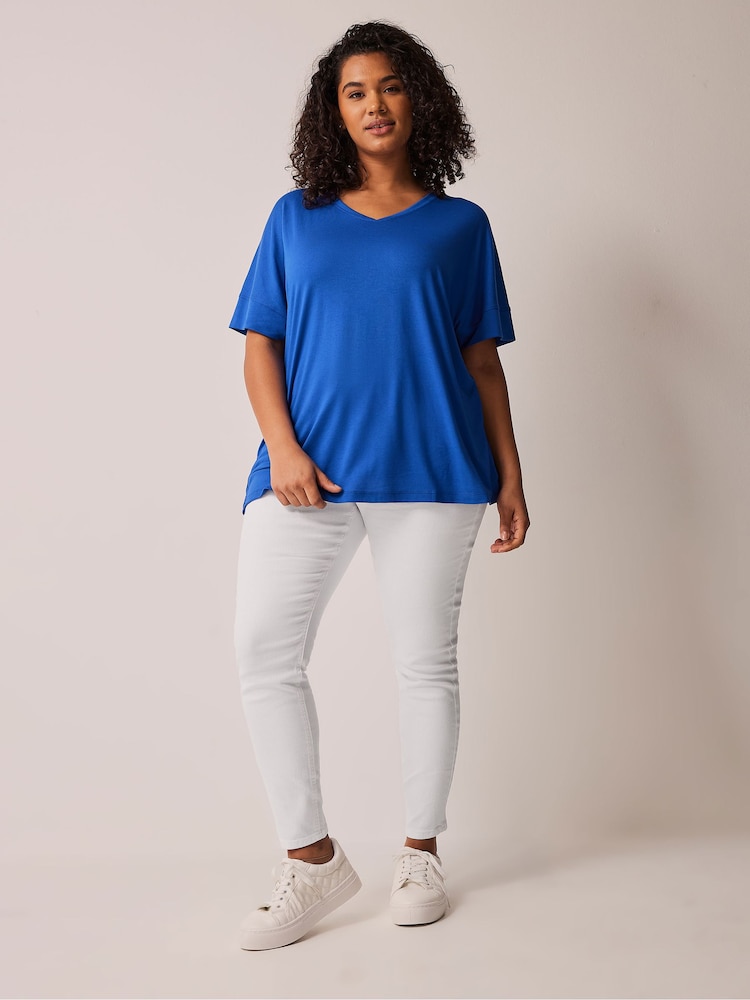 Blau - Evans T-Shirt aus Modal mit V-Ausschnitt - Bild 2 von 4 Blau - Evans T-Shirt aus Modal mit V-Ausschnitt - Bild 2 von 4