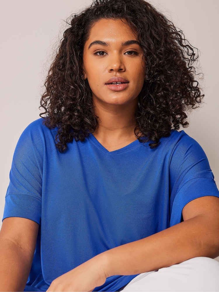 Blau - Evans T-Shirt aus Modal mit V-Ausschnitt - Bild 4 von 4 Blau - Evans T-Shirt aus Modal mit V-Ausschnitt - Bild 4 von 4
