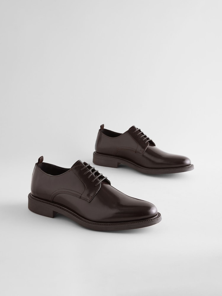 Burgunderrot - Derby-Schnürschuhe aus Leder mit dicker Sohle - Bild 1 von 5 Burgunderrot - Derby-Schnürschuhe aus Leder mit dicker Sohle - Bild 1 von 5