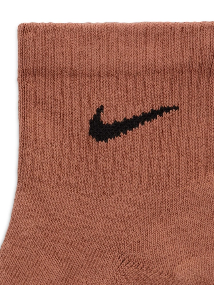 Nike Cream/Pink/Brown Everyday Plus Cushion Training No-Show Socks (3 Pairs) - Image 4 of 4