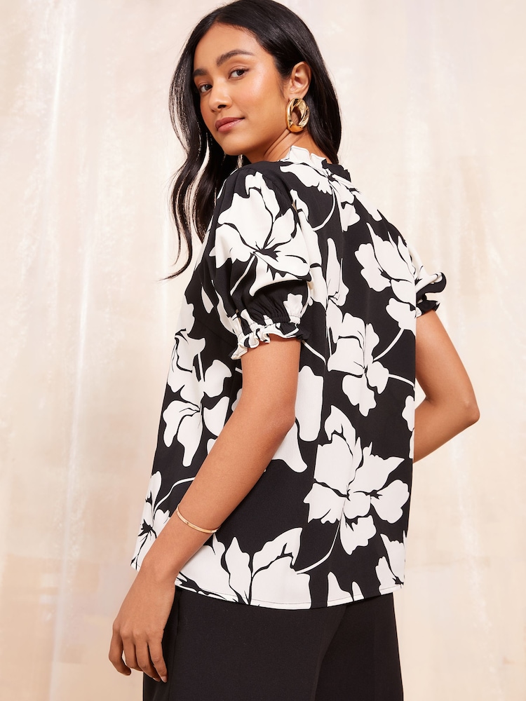 Friends Like These Black/White Short Sleeve Woven Tie Neck Blouse - Image 4 of 4