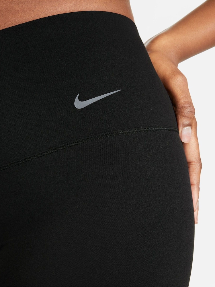 Nike Black Zenvy Gentle Support High-Waisted 8 Cycling Shorts - Image 5 of 8