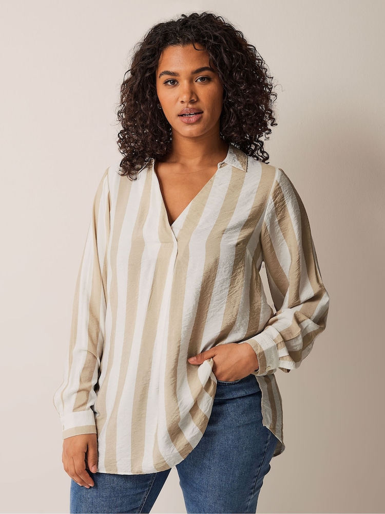 Natur - Evans Curve Bluse mit Kerbausschnitt - Bild 1 von 6