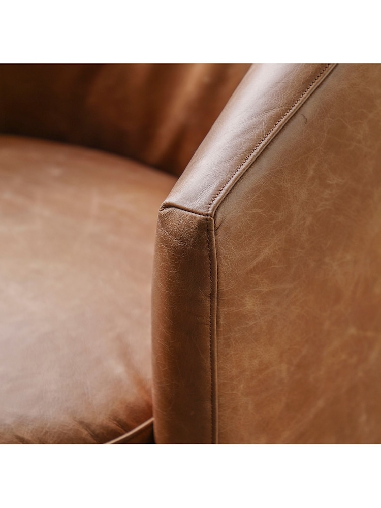 Gallery Home Vintage Brown Stanley Leather Armchair - Image 2 of 4
