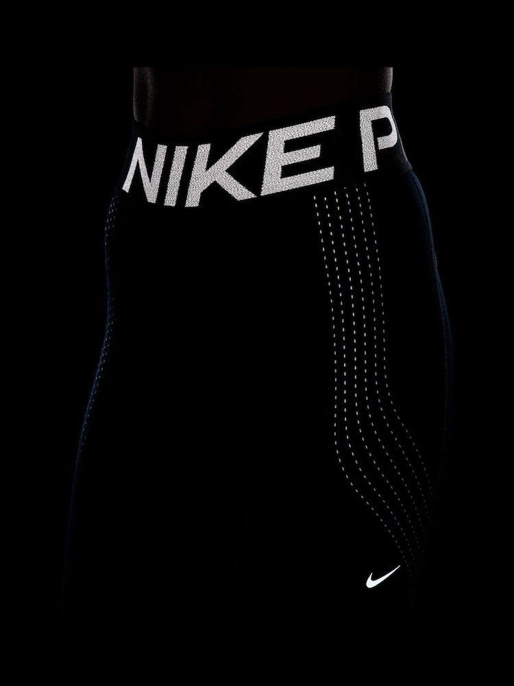 Nike Navy Pro Sculpt High-Waisted 7/8 Leggings - Image 4 of 4