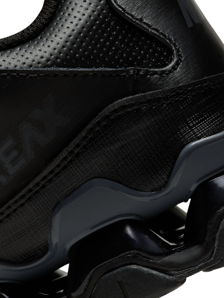 Nike Black Reax 8 TR Gym Trainers - Image 7 of 8