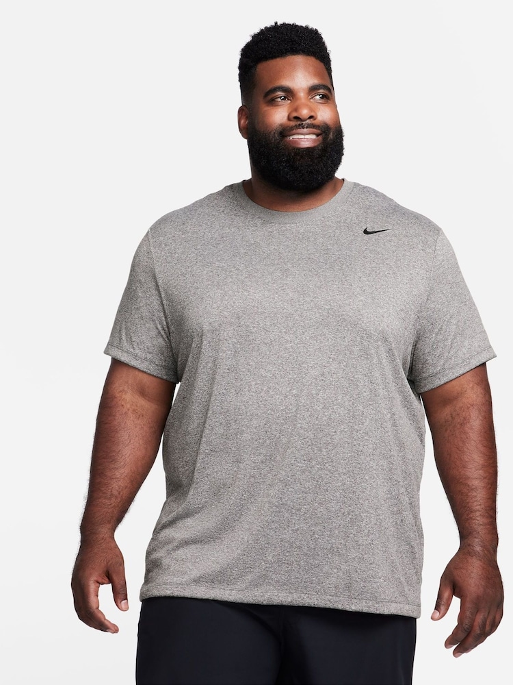 Серый/черный - Спортивная футболка Nike Dri-FIT Legend  - Изображение 1 из 5