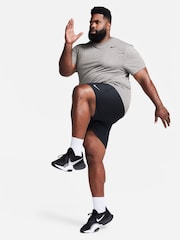 Серый/черный - Спортивная футболка Nike Dri-FIT Legend  - Изображение 5 из 5