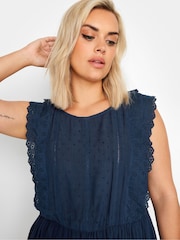 Yours Curve – Schößchenoberteil aus 100 % Baumwolle mit gewelltem Dobby-Detail - Bild 4 von 5