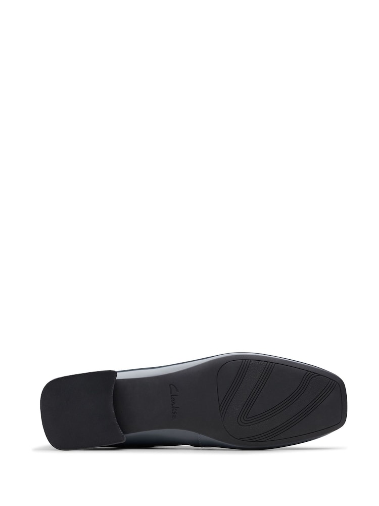 Clarks Blue Patent Ubree15 Step Shoes - Image 7 of 7